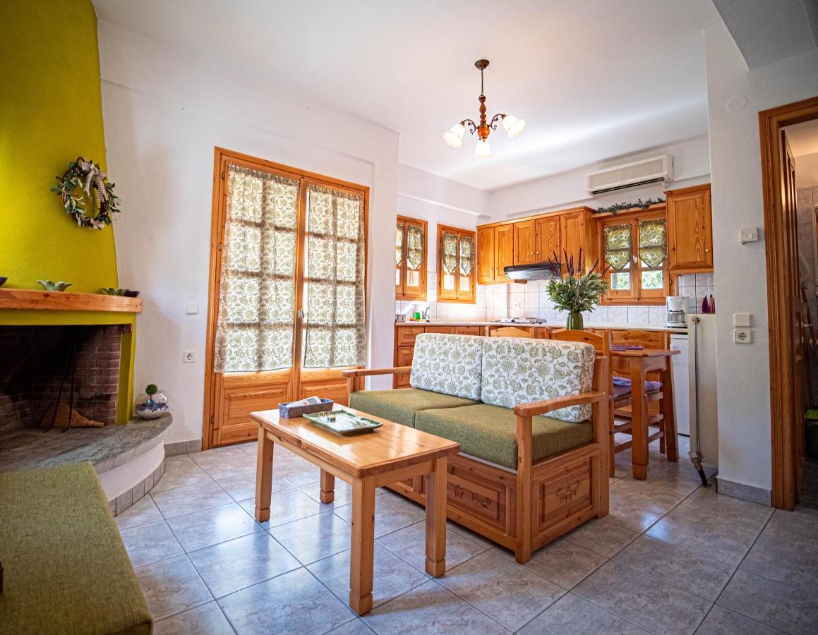 Olive House In Damouchari With A Sea View - Delicious Houses エクステリア 写真