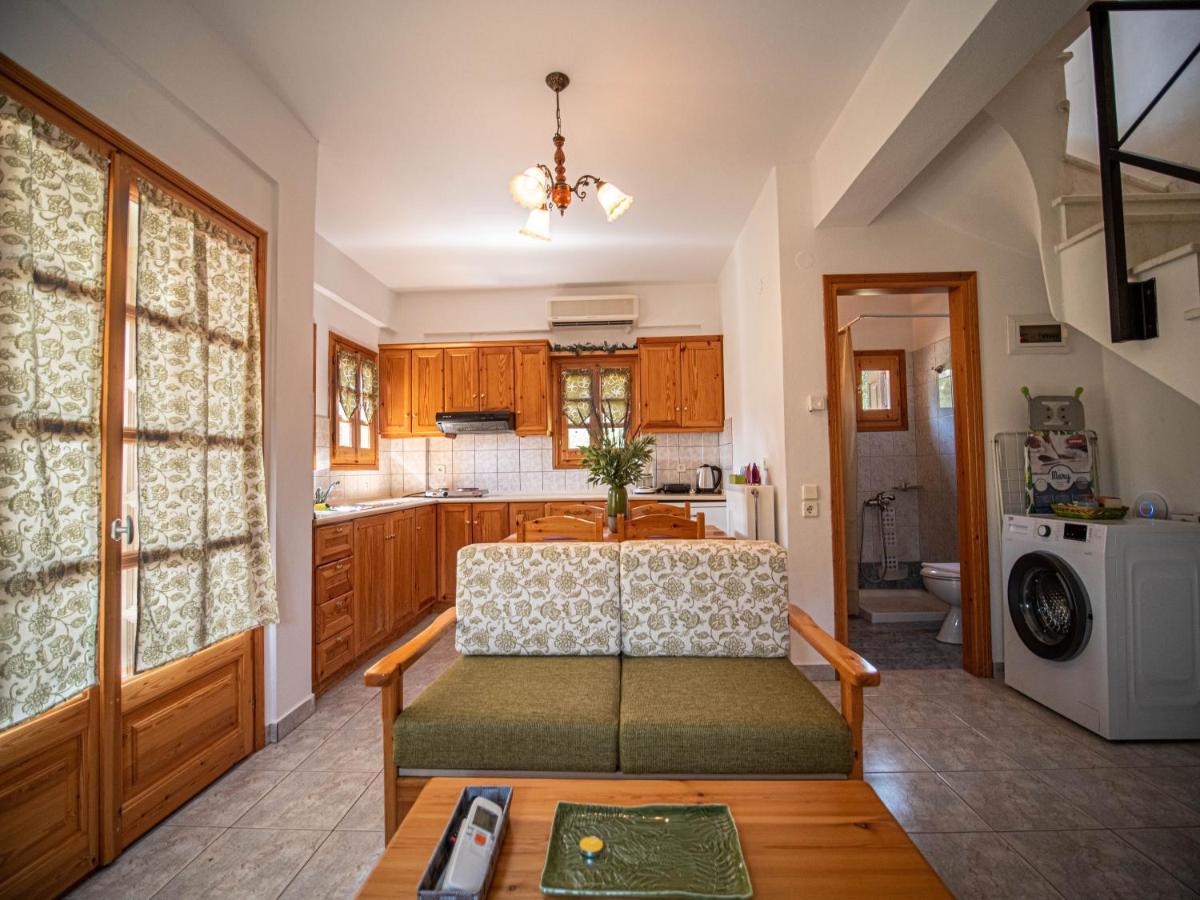 Olive House In Damouchari With A Sea View - Delicious Houses エクステリア 写真