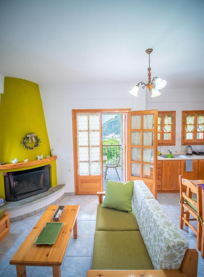 Olive House In Damouchari With A Sea View - Delicious Houses エクステリア 写真