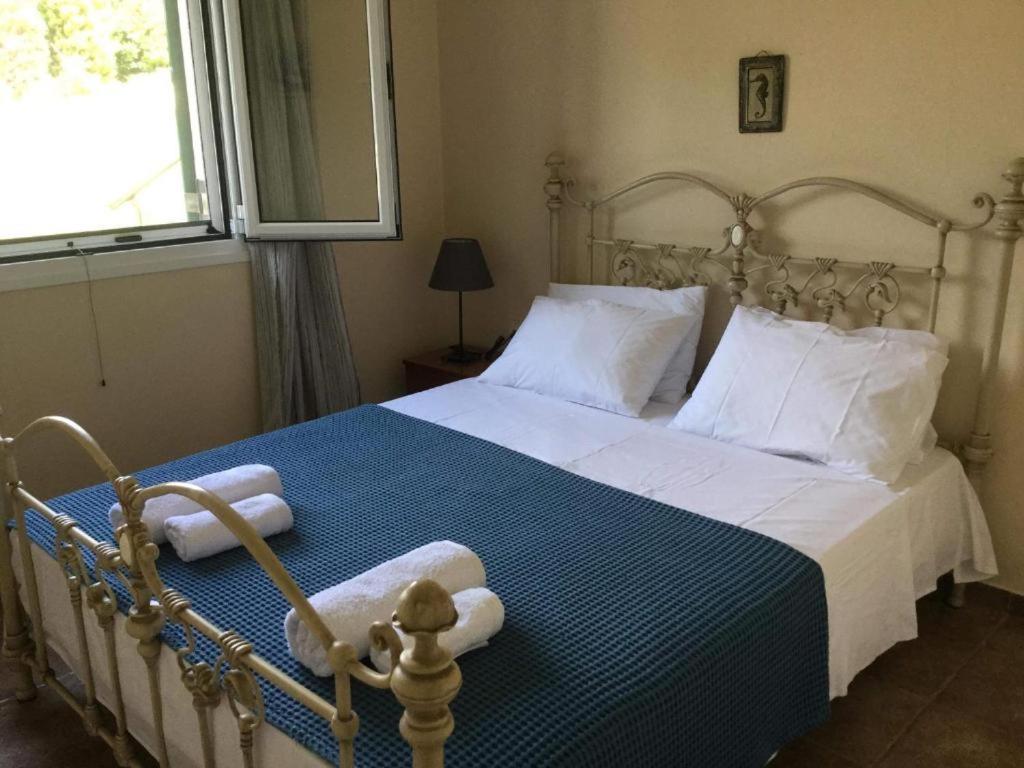 Olive House In Damouchari With A Sea View - Delicious Houses エクステリア 写真